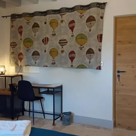 D'hotes Des Cigognes Bed & Breakfast *